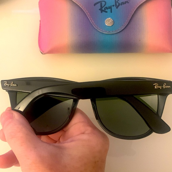Ray-Ban Wayfarers Original Black Sunglasses - Picture 6 of 13